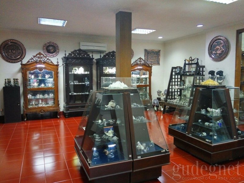 JEW SILVER: Warisan Keahlian Pengrajin Yogyakarta